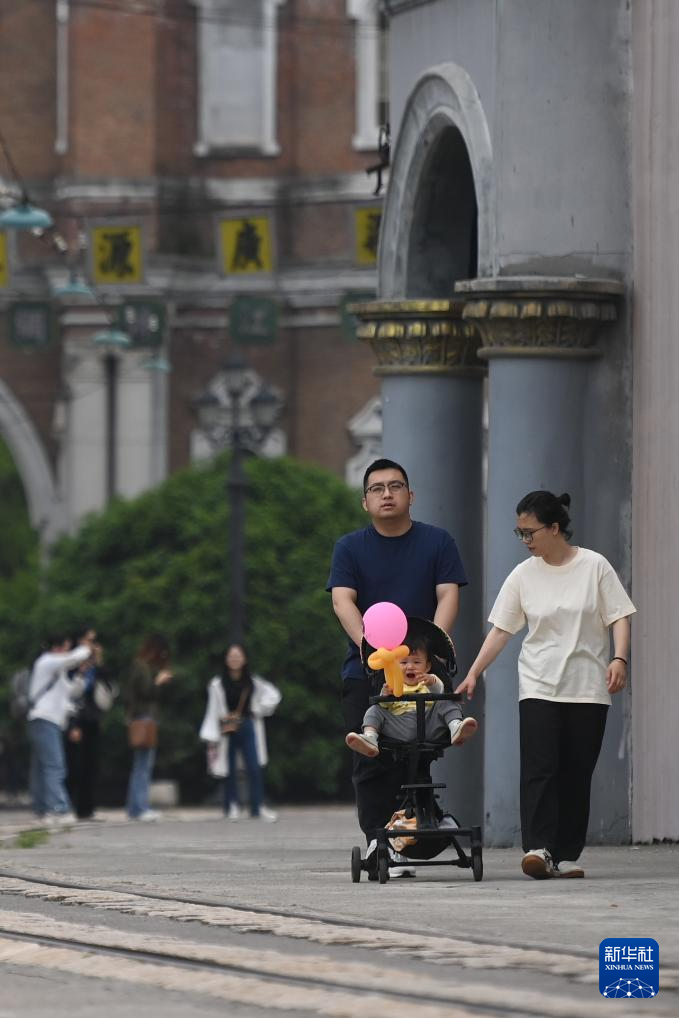 双赢彩票浙江湖州：废弃造纸厂变身影视城(图5)